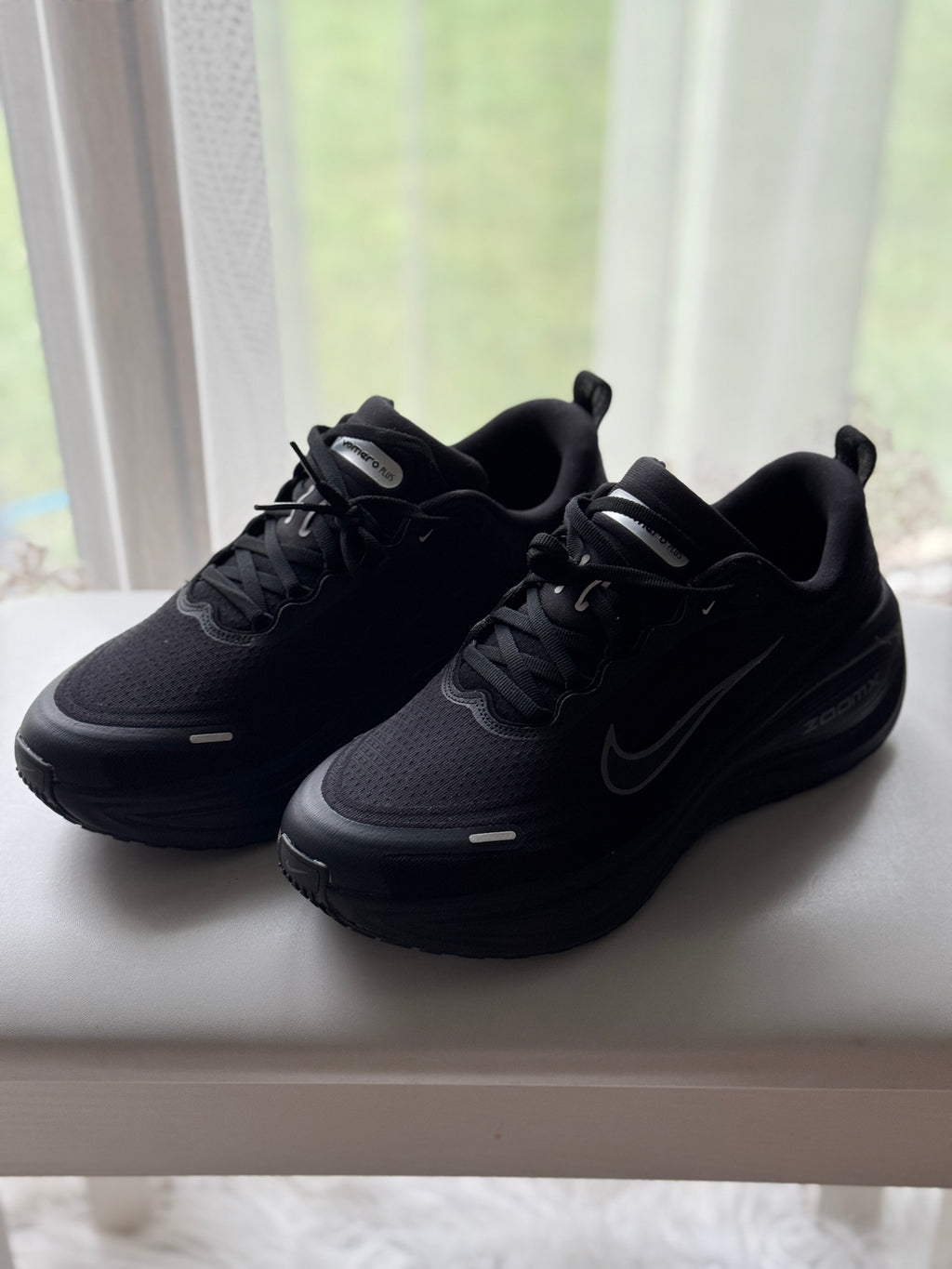 Nike Vomero Plus – Black