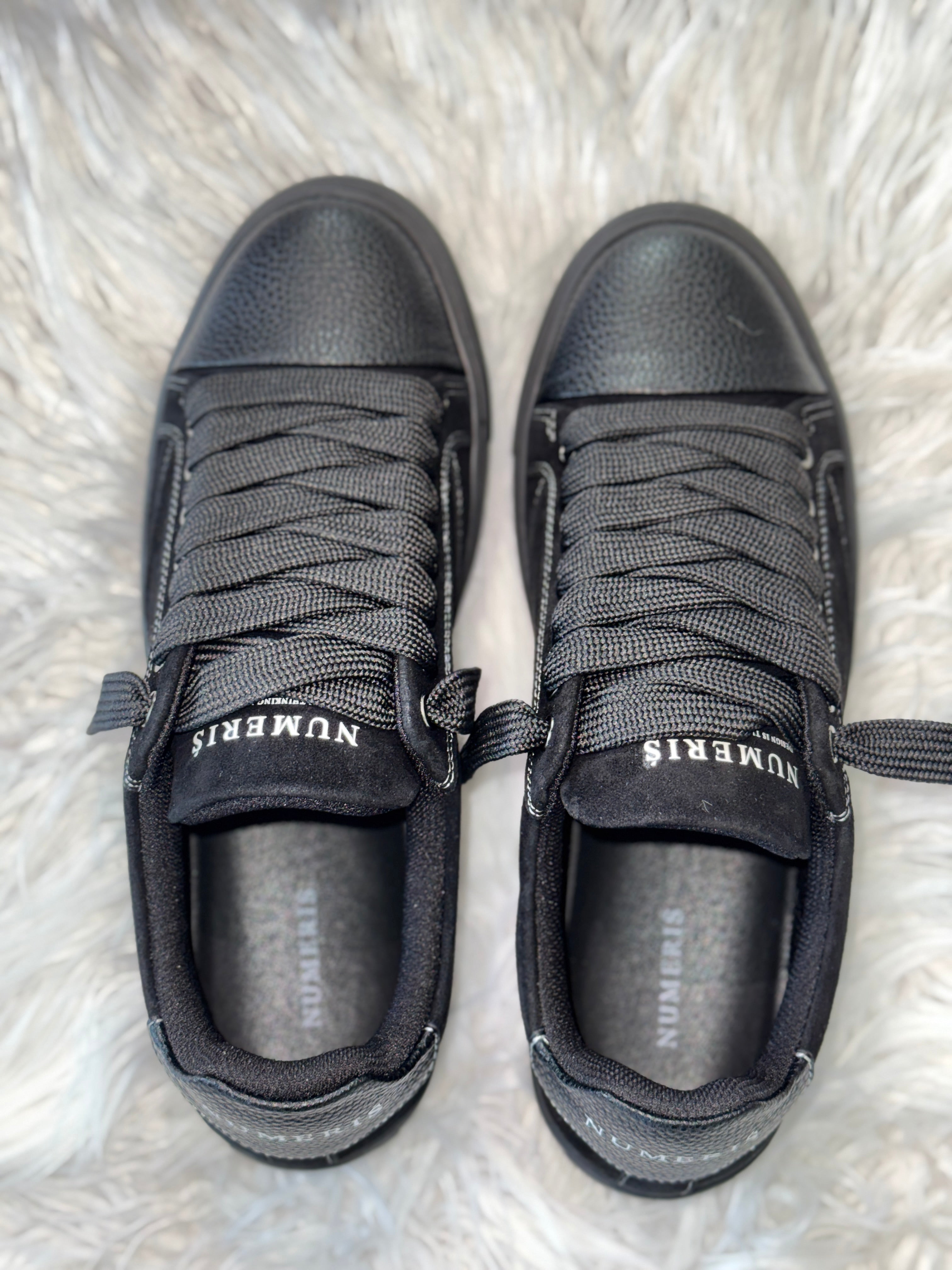 Numeris Black