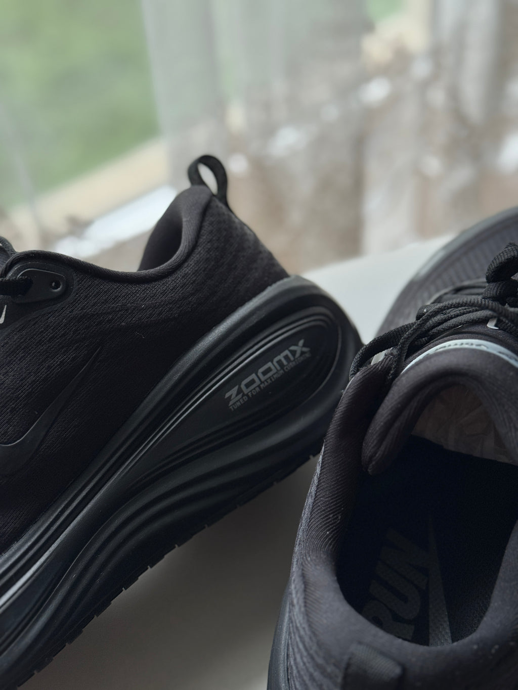 Nike Vomero Plus – Black