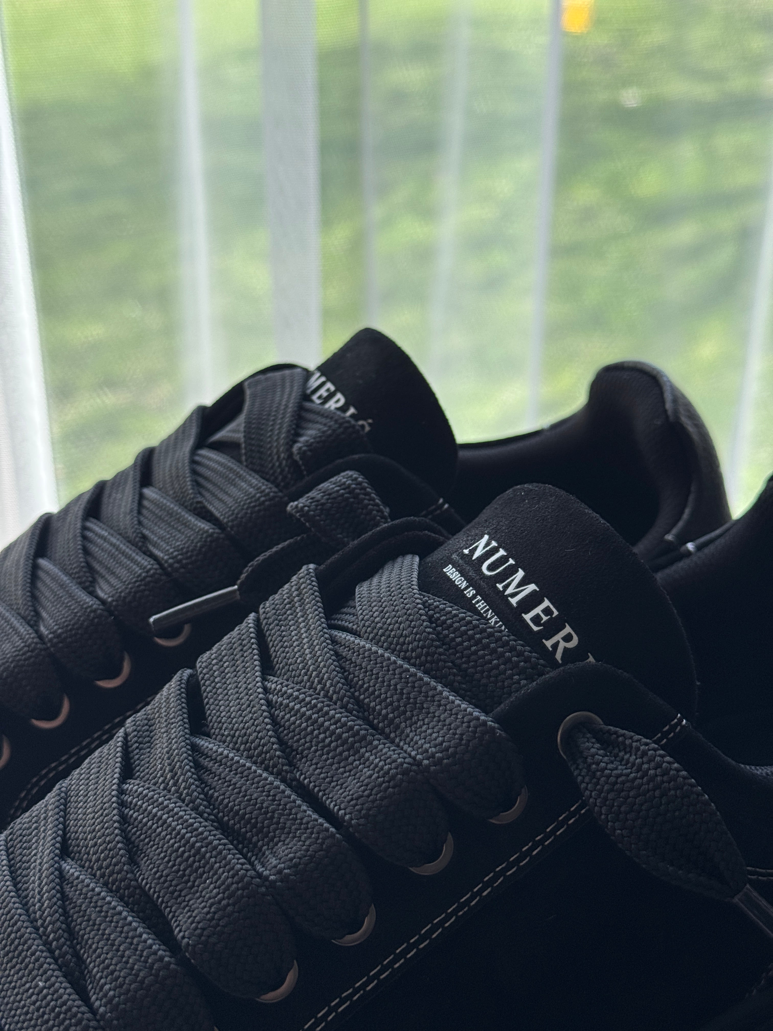 Numeris – Black