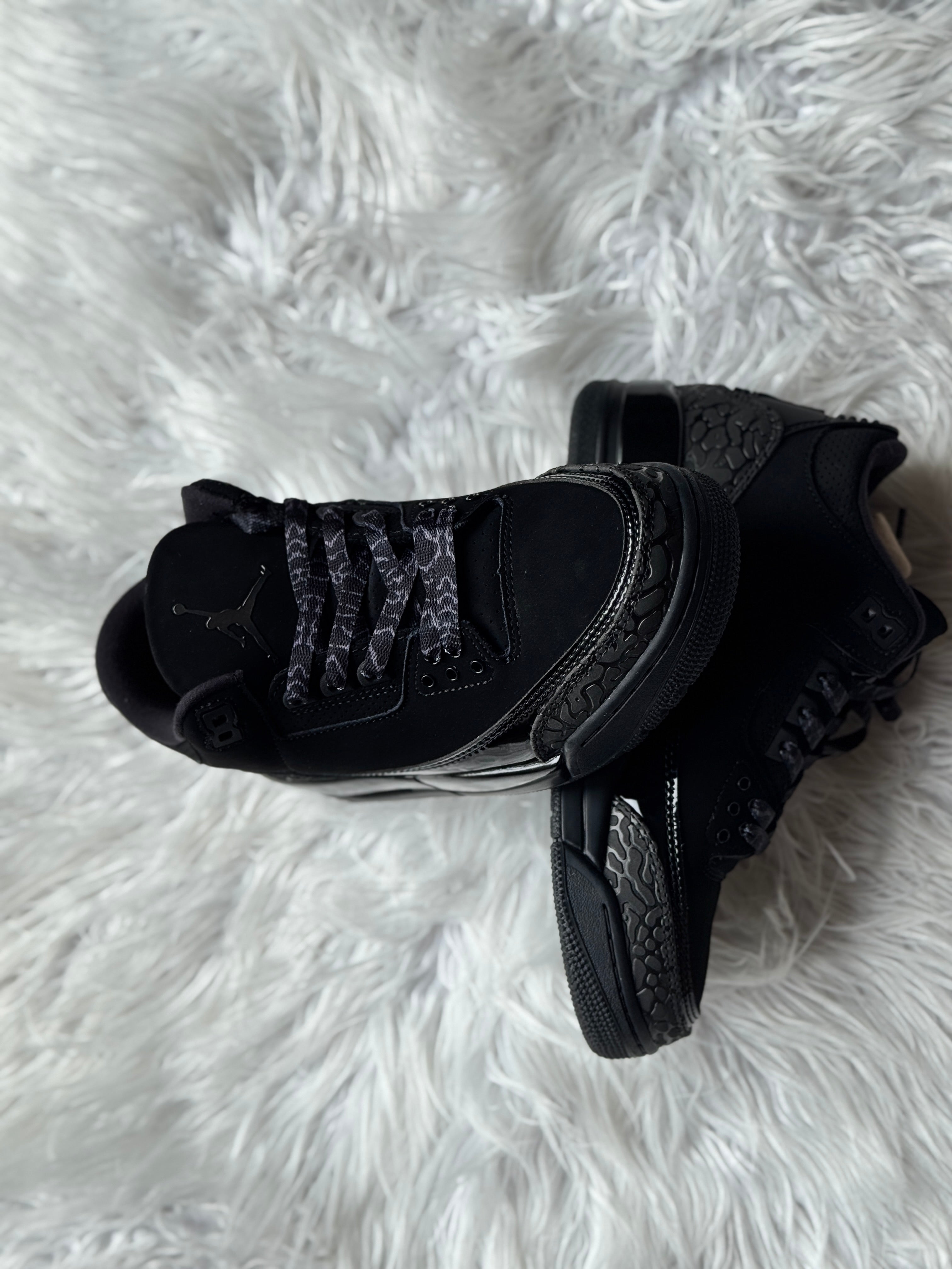 Air Jordan 3 Retro "Black Cat"