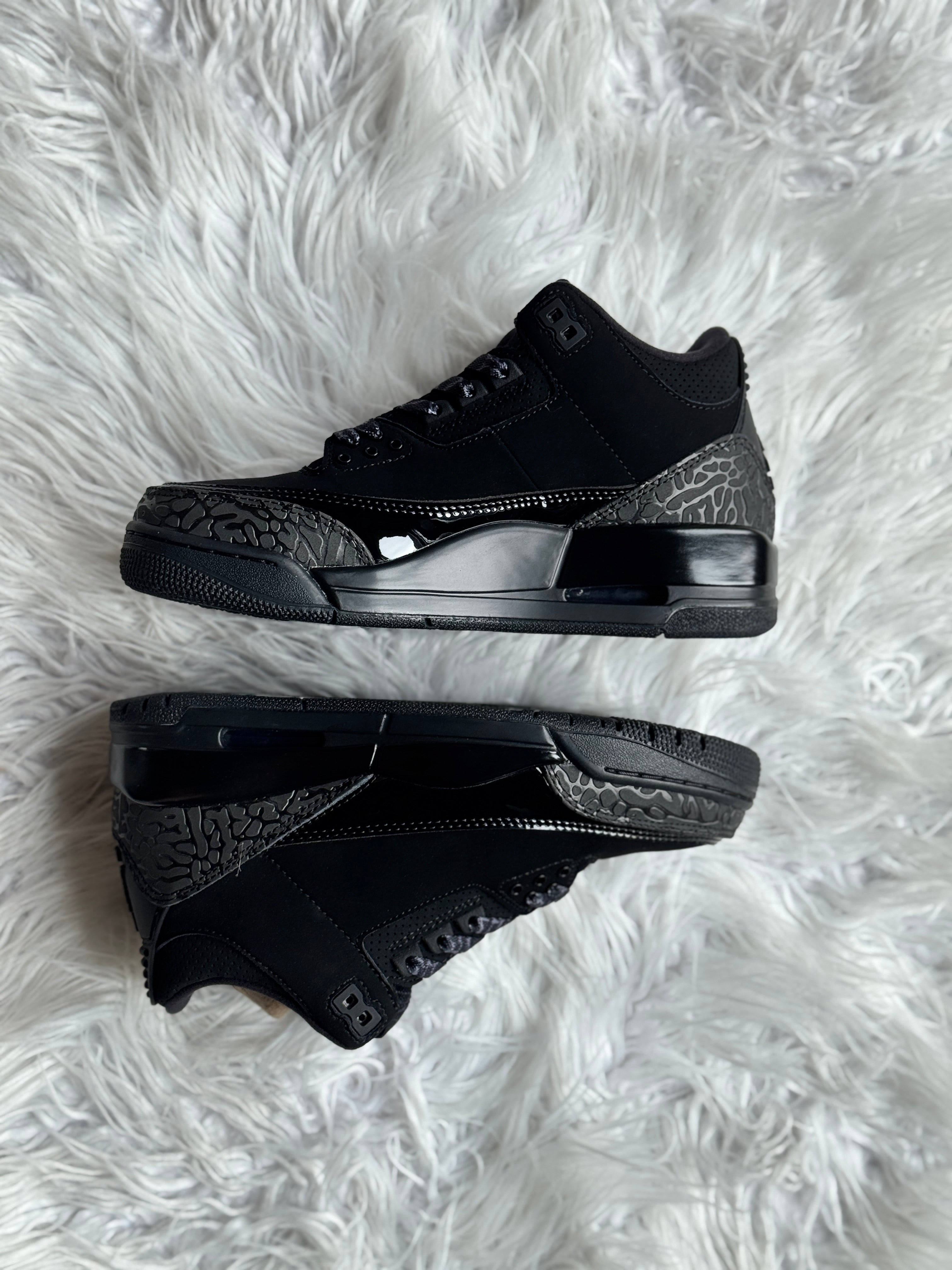Air Jordan 3 Retro "Black Cat"
