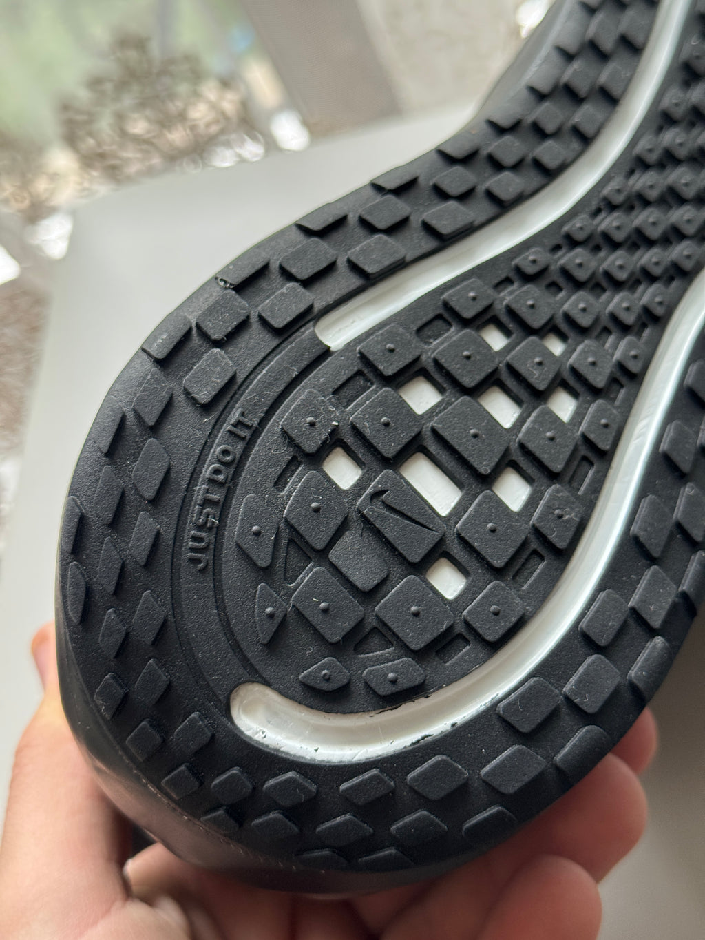 Nike Vomero Plus – Black