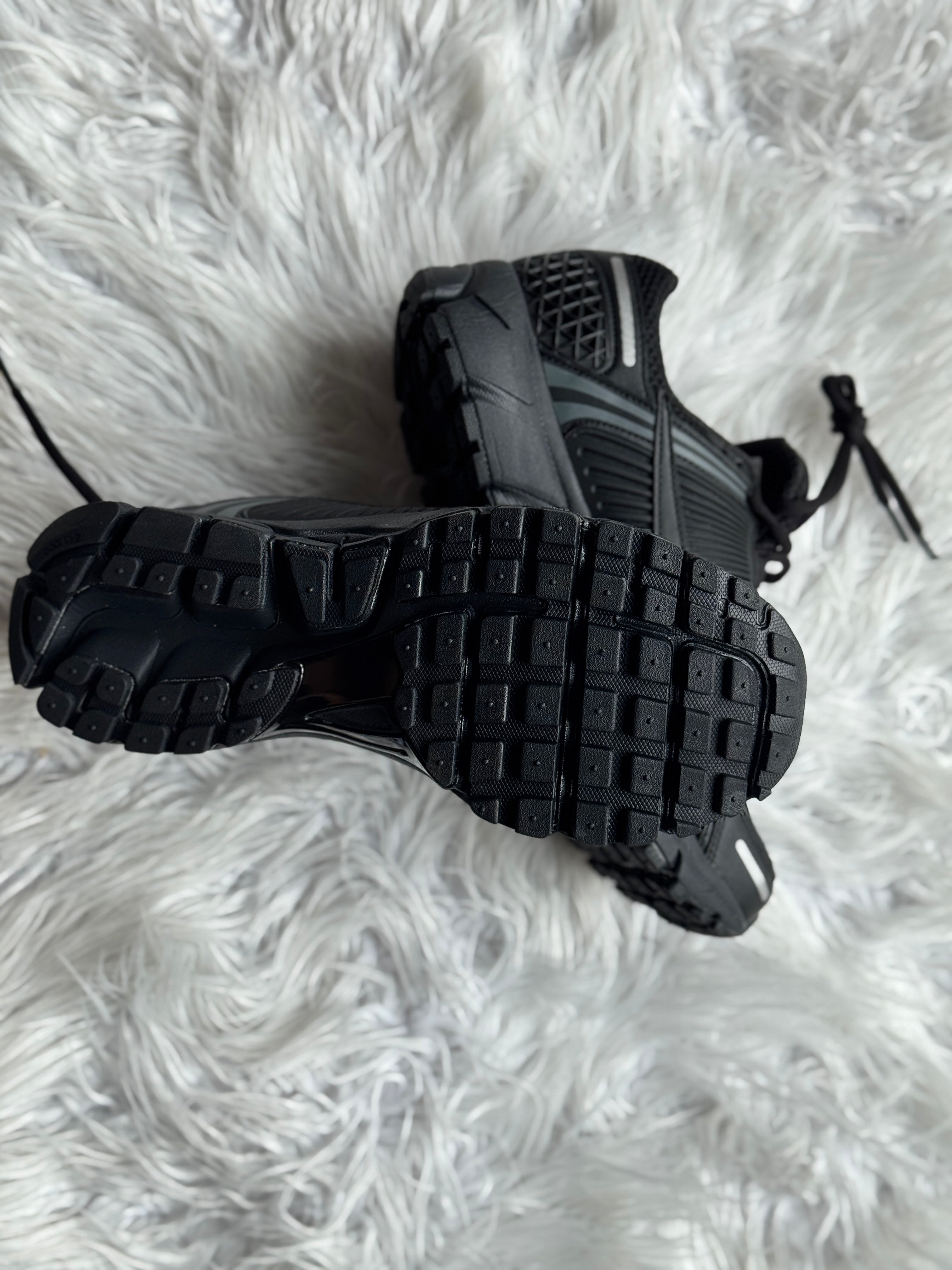Nike Zoom Vomero 5 – Black